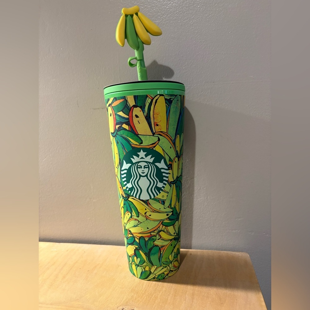 🍌 2025 Starbucks x Farm RIO Venti Banana Cold Cup Tumbler w/ Banana Topper NWT